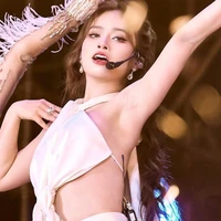 DƯƠNG HOÀNG YẾN