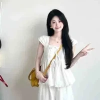 Hoàng Thị Phương (e gái nu9)