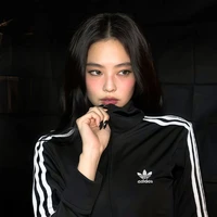 Kim JenNie [ Chị ]