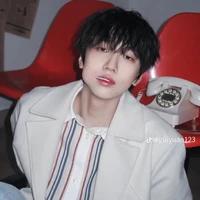 Nhiếp Vĩ Thần_gã