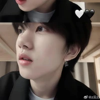 Trương Hàm Thụy - Hắn