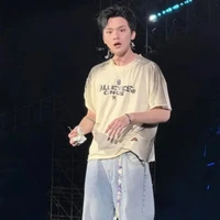 cái bụng của Vương Bình