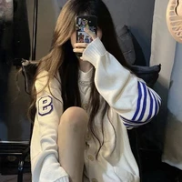 Tác giả nhiều chuyện