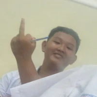 Học sinh nam{ảnh của chả bạn trong lớp}