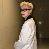 Kim ngân (con quỷ hai đầu)