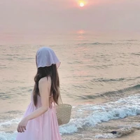 Bùi Linh Uyển _mẹ cậu