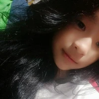 Hoàng Thị Khánh Hà(nhỏ em của tg)