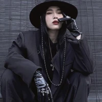 lyhan ( chị)