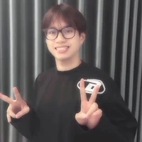 - 𝒆𝒎𝑽𝒖𝒙𝒊𝒏𝒉𝒕𝒓𝒂𝒊𝒊 -