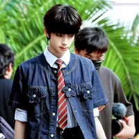 Vương Lỗ Kiệt (K)