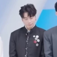 Phạm Hoàng Khoa「Karik 」