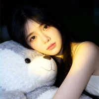 Triệu Khả Lạc - Cô