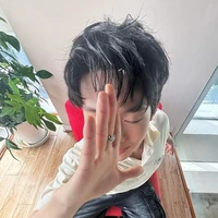 Tác giả hiền lành nhân hậu xinh đẹp.....