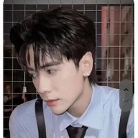 Q.Hùng