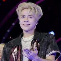 Lê Quang Hùng ( thiếu gia họ Lê )