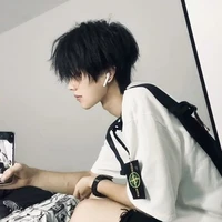 Ngạn Tử Hào【Bạn cậu】