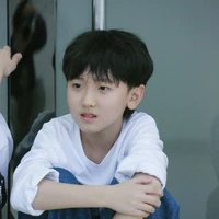 Tả Kì Hàm lúc nhỏ