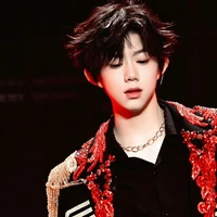 Trần Dịch Hằng/Jonathan_hắn