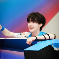 Tô Tân Hạo ( cậu )