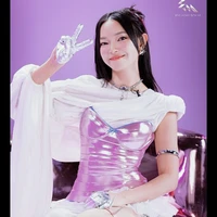Châu Bùi-bn chị cô