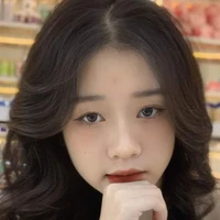 Nhi Linh(chị chủ tiệm thú cưng)