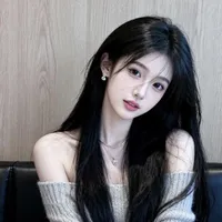 Trương Yến Vy-nàng