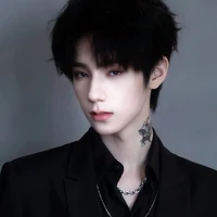 Vương Lỗ Kiệt_Hắn