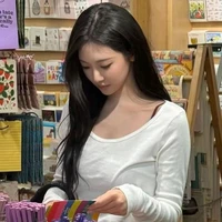 Ning Yizhuo ( nàng )