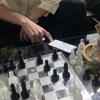 𝑯ã𝒚 𝒏é𝒎 𝒕𝒊ề𝒏 𝒗à𝒐 𝒎ặ𝒕 𝒕