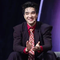 Ogenus ( ba lớn e )