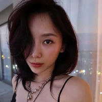 Nguyễn Khoa Tóc Tiên.