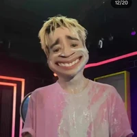 Jin nè mấy má
