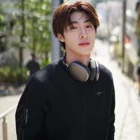 Pongtiwat Tangwancharoen - Blue