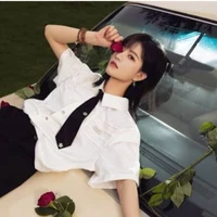 Bách Hân Dư – 🐶