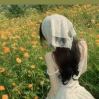 Annie : Ánh phó hiệu trưởng