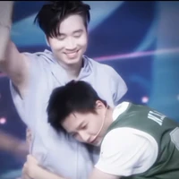 Tác giả nè