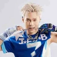 Nguyễn Hoàng Bách