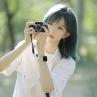 Bách Hân Dư - bạn cô