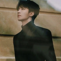 Vương Tuấn Khải -hắn