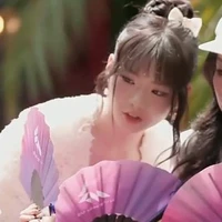 Nguyễn Lê Ngọc Ánh Sáng(em)