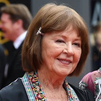 Hầu trưởng – Vú nuôi của hoàng tử