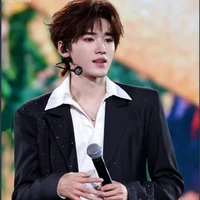 Tống Á Hiên 🐬