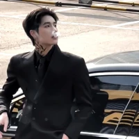 Hạ Dĩ Thần (thích thầm Thiên Tuyết)