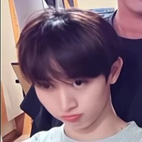 Tác giả chứ ai?