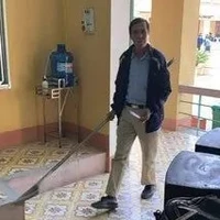 cả đám(tự trừ)