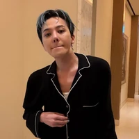 Kwon Ji - Yong