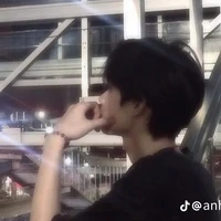 Nguyễn Gia Kiệt--- anh cả