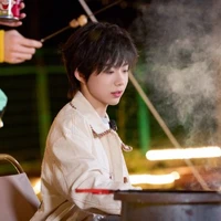 Dịch Hằng_em