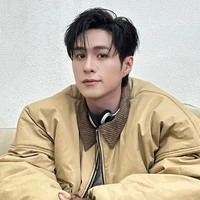 ✦ | đỗ nhật trường.