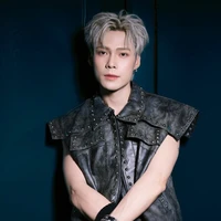 Nguyễn Hoàng Bách - Jey B